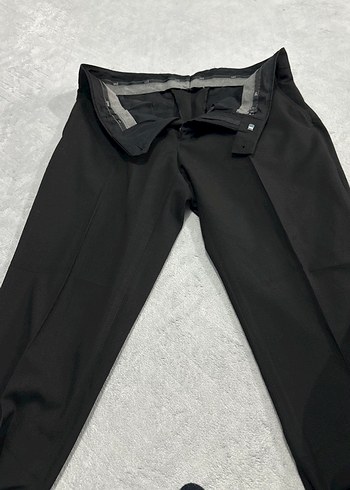 Erkek Siyah Regular Fit Kumaş Pantolon iki kez giyildi - Görsel 4