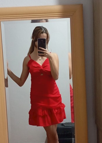 Kırmızı Mini V Yakalı Fırfırlı Elbise