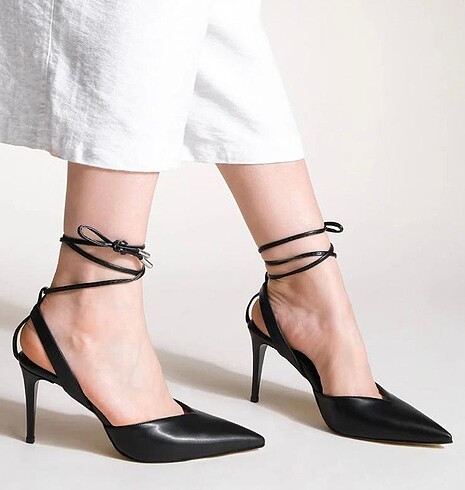 bilekten bağlamalı stiletto