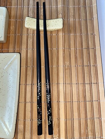 Beden SUSHI SERVİS SETİ 2 KİŞİLİK TABAKLARI 2 BAMBU HALI 30x40 cm 2 TA