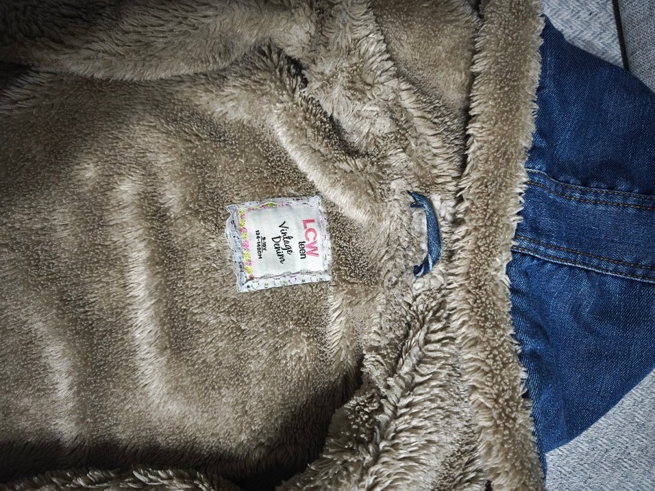 Kız Çocuk Kürklü Kapüşonlu Denim Yelek - Görsel 2