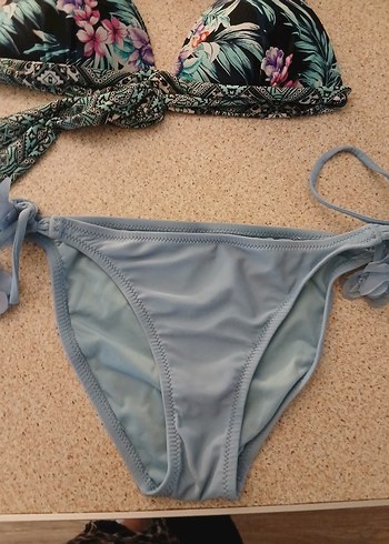 Bohem Tarzı Çiçek Desenli İpli Bikini - Görsel 3