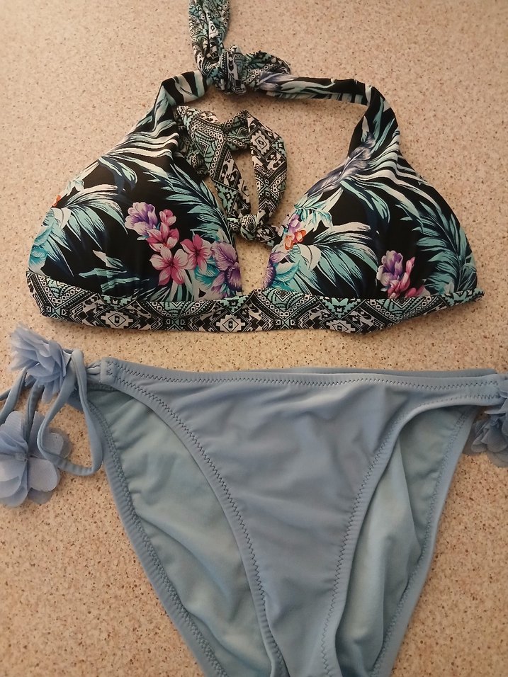 Bohem Tarzı Çiçek Desenli İpli Bikini - Görsel 2