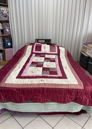 Bordo Tek Kişilik Nakışlı Yatak Örtüsü - Görsel 2