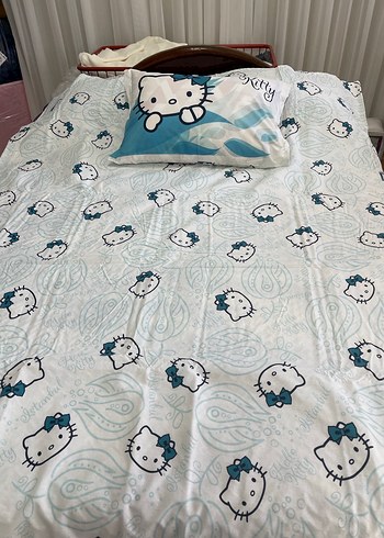 ÇİFT YÖNLÜ 4 MEVSİM Hello Kitty Yatak Örtüsü - Görsel 4