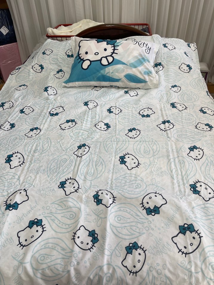 ÇİFT YÖNLÜ 4 MEVSİM Hello Kitty Yatak Örtüsü - Görsel 4