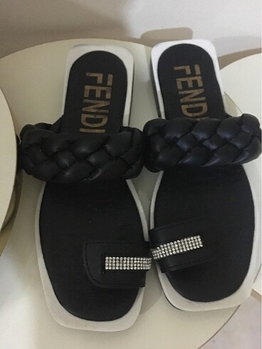 Fendi Hiç kullanılmamış terlik