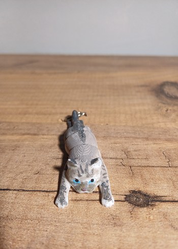 Gri Kedi Figürlü Kolye ucu yada anahtarlik - Görsel 3