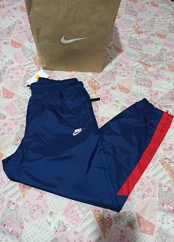 Nike windrunner eşofman M beden 