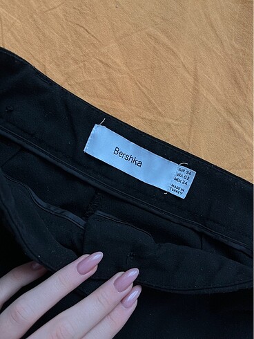 Bershka Bershka Siyah Kumaş Pantolon