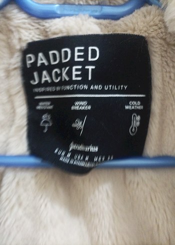 Stradivarius kürklü Bej Kısa Kadın Kışlık Mont - Görsel 2