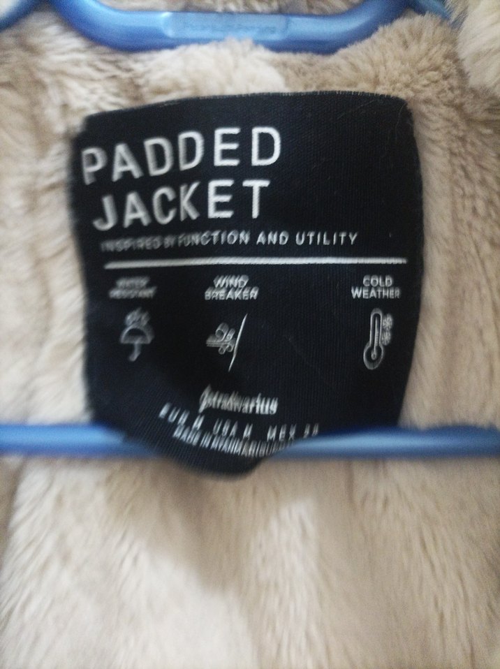 Stradivarius kürklü Bej Kısa Kadın Kışlık Mont - Görsel 2