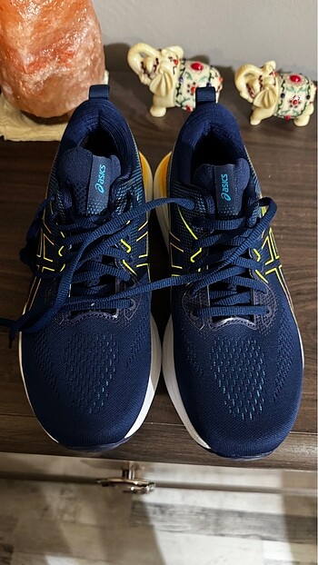 42.5 Beden Asics marka iki adet spor sıfır ürün