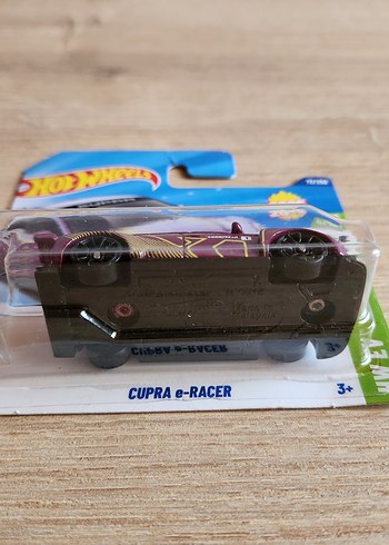Beden Mor Hot Wheels Cupra e-Racer Oyuncak Araba