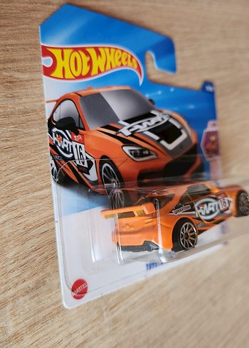 Beden Renk Hot Wheels | Toyota & Volvo Lot