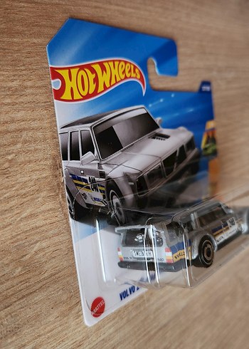 Beden Hot Wheels | Toyota & Volvo Lot