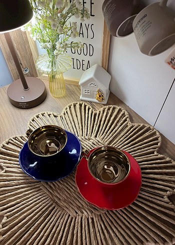 Koyu Mavi ve Kırmızı Çay Fincanları - Görsel 2