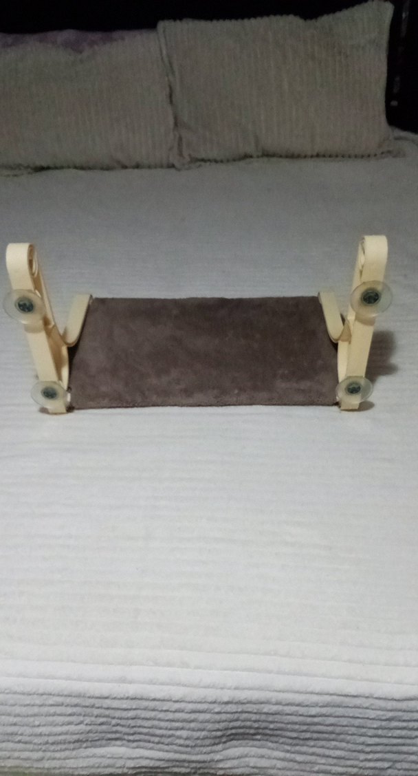 Bej ve Gri Kedi Pencere Yatağı - Görsel 2