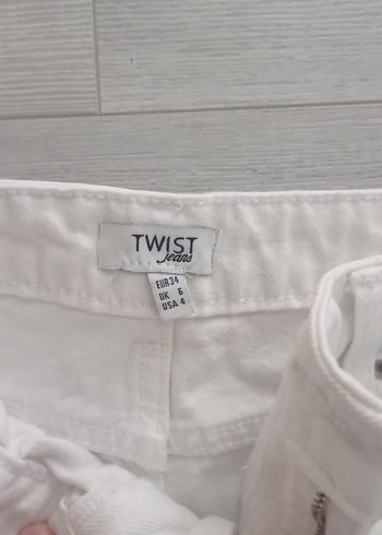 Twist Beyaz Yırtık Detaylı wideleg Kadın Kot Pantolon