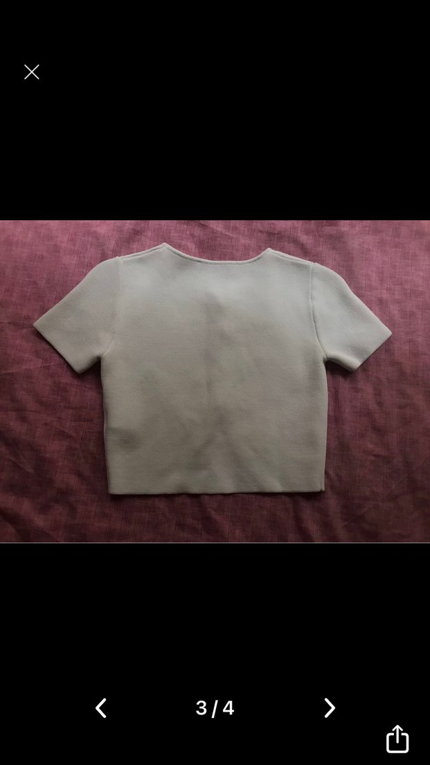 Beyaz Kısa Kollu Düğmeli Crop Hırka - Görsel 3