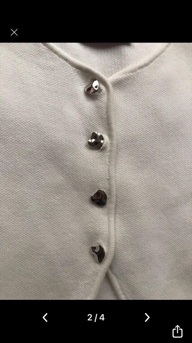 Beyaz Kısa Kollu Düğmeli Crop Hırka - Görsel 2