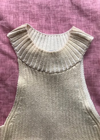 Stradivarius Parlak Krem rengi Halter Yaka Crop - Görsel 4