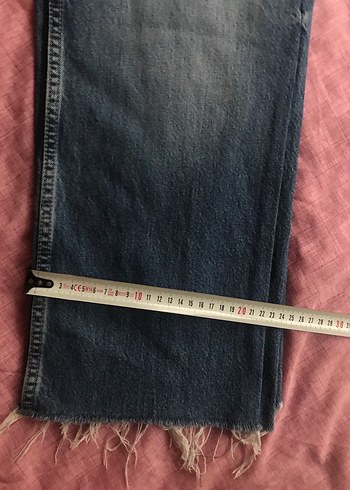 Zara kesik paça mavi jean - Görsel 4