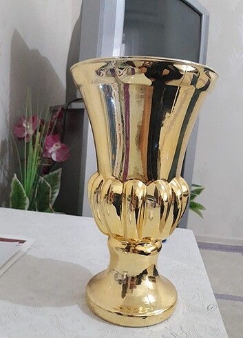 Gold vazo