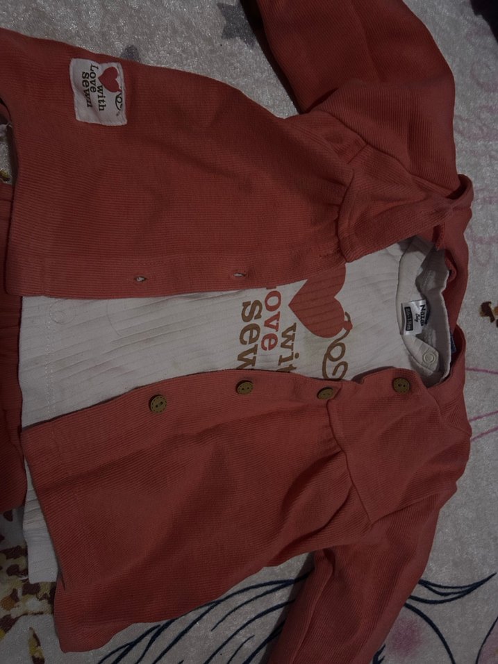 Uzun Kollu Düğmeli Bebek Kız Takımı - Görsel 2