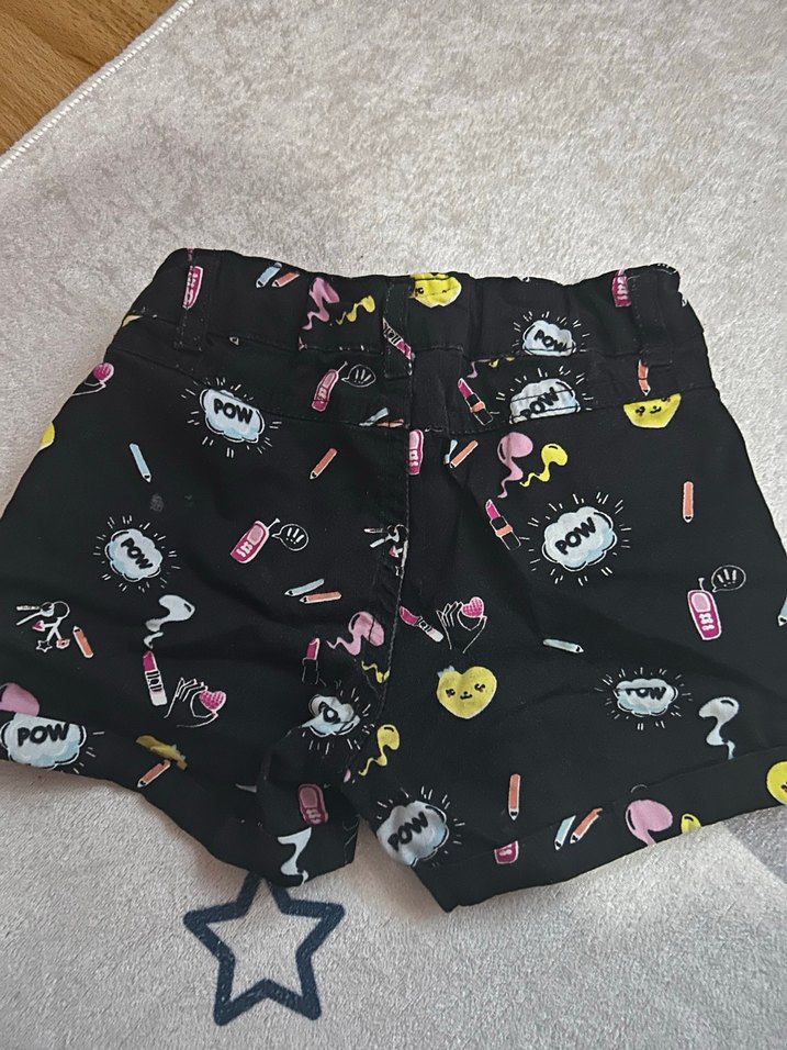 Renkli Tie-Dye Düğmeli Kız Şortu - Görsel 3