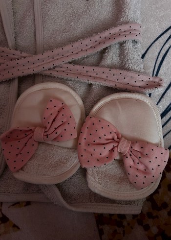 Kız Çocuk Pembe Örgü Bornoz ve Terlik Seti - Görsel 2