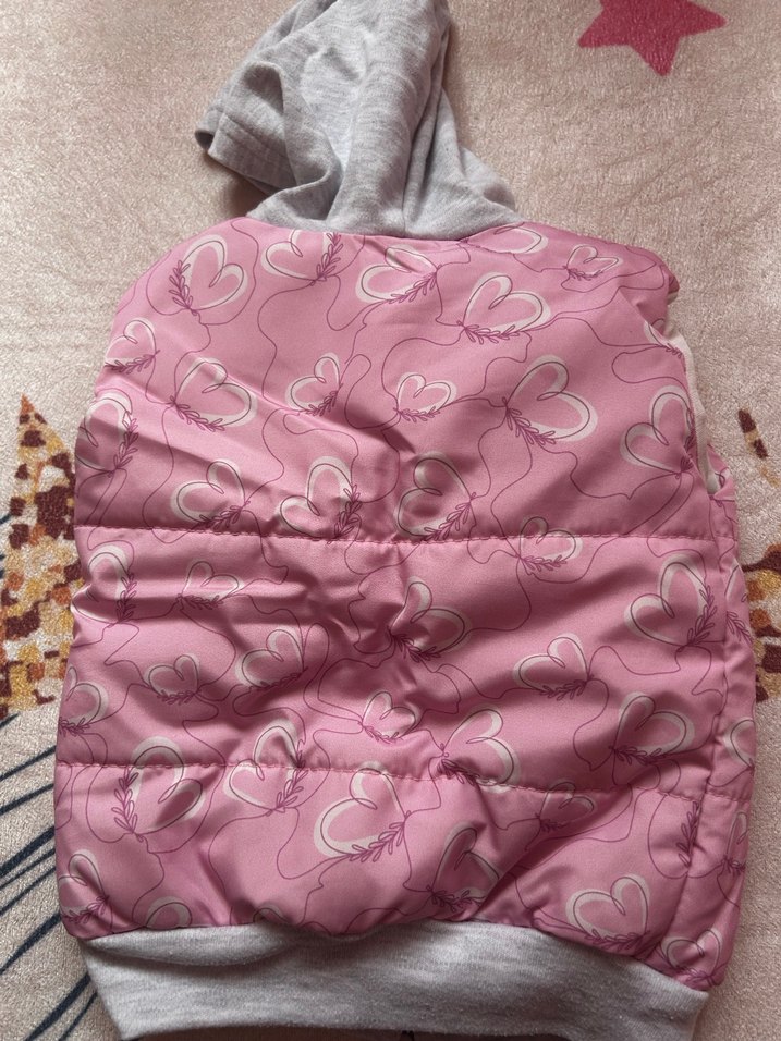 Kız Çocuk Pembe Kapüşonlu Düğmeli Yelek - Görsel 2