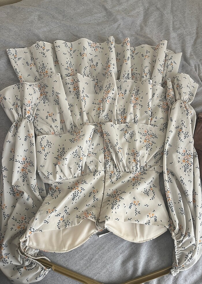 Çiçekli elbise - Görsel 3