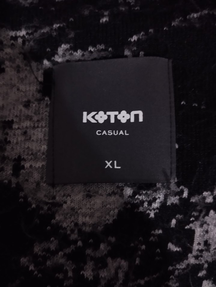 Siyah Bağcıklı Yüksek Yakalı Bağlama Desenli Ceket - Görsel 2