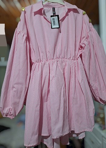 LC Waikiki Düğmeli Pembe Çizgili Mini Gömlek