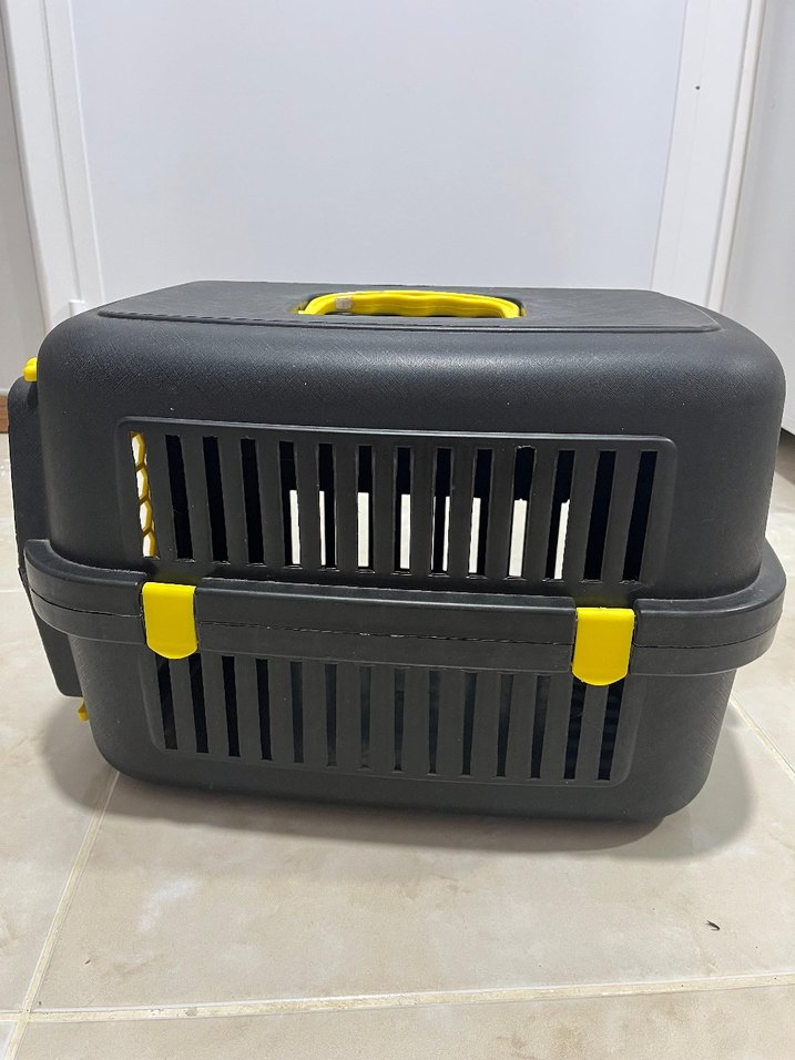 Sarı Kapaklı Kedi Taşıma Kabı - Görsel 2