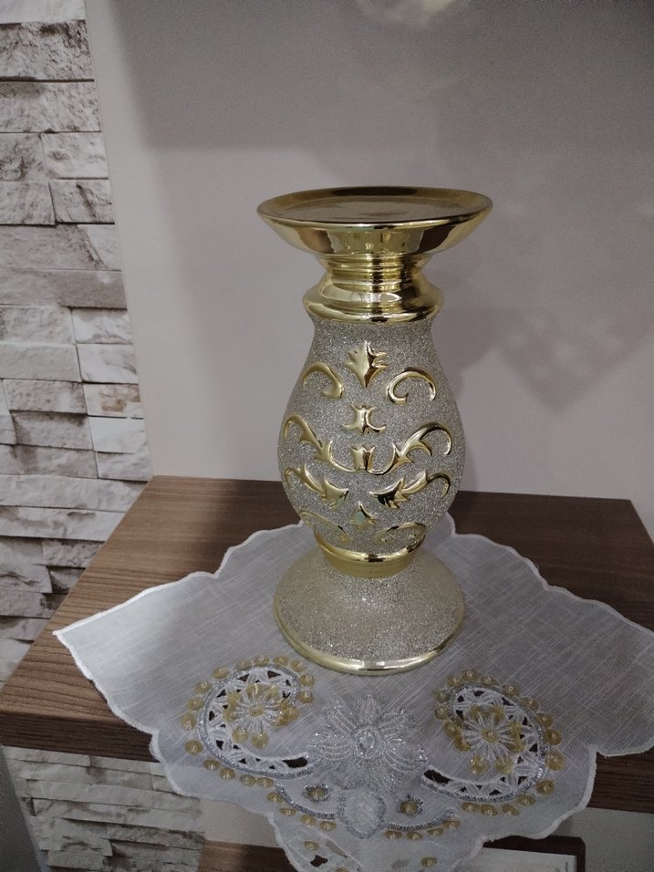 Parlak Altın Renkli Dekoratif Vazo - Görsel 2