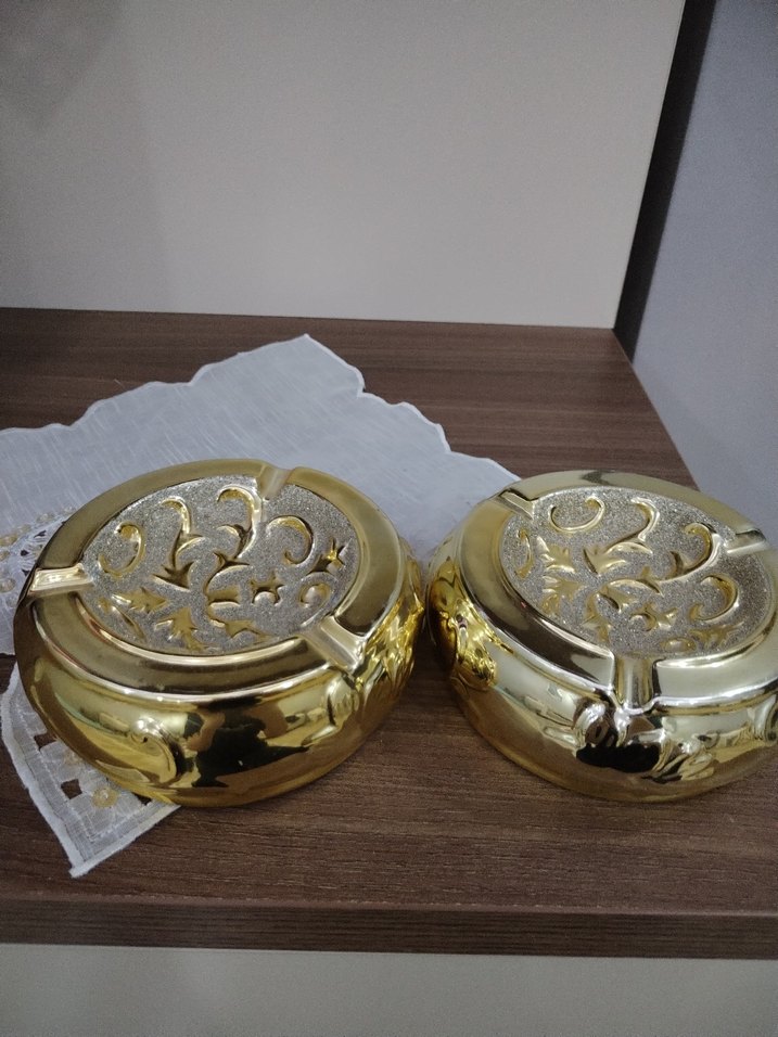 Parlak Altın Renkli Dekoratif Vazo - Görsel 4