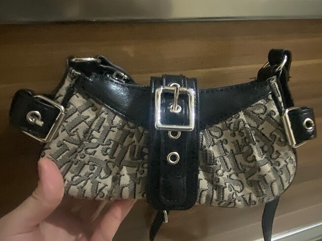  Beden Stradivarius çanta monogram