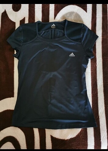 Adidas Tshirt 