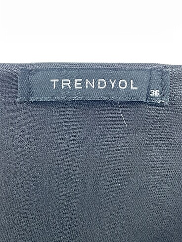 36 Beden siyah Renk Trendyol & Milla Kısa Elbise %70 İndirimli.