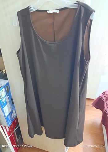 Drapeli Siyah Midi Kolsuz Elbise - Görsel 2