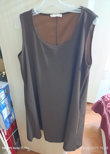 Drapeli Siyah Midi Kolsuz Elbise - Görsel 3