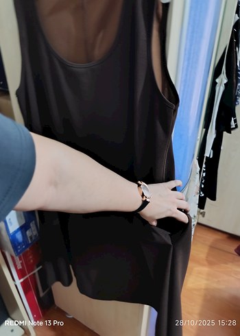 Drapeli Siyah Midi Kolsuz Elbise - Görsel 5