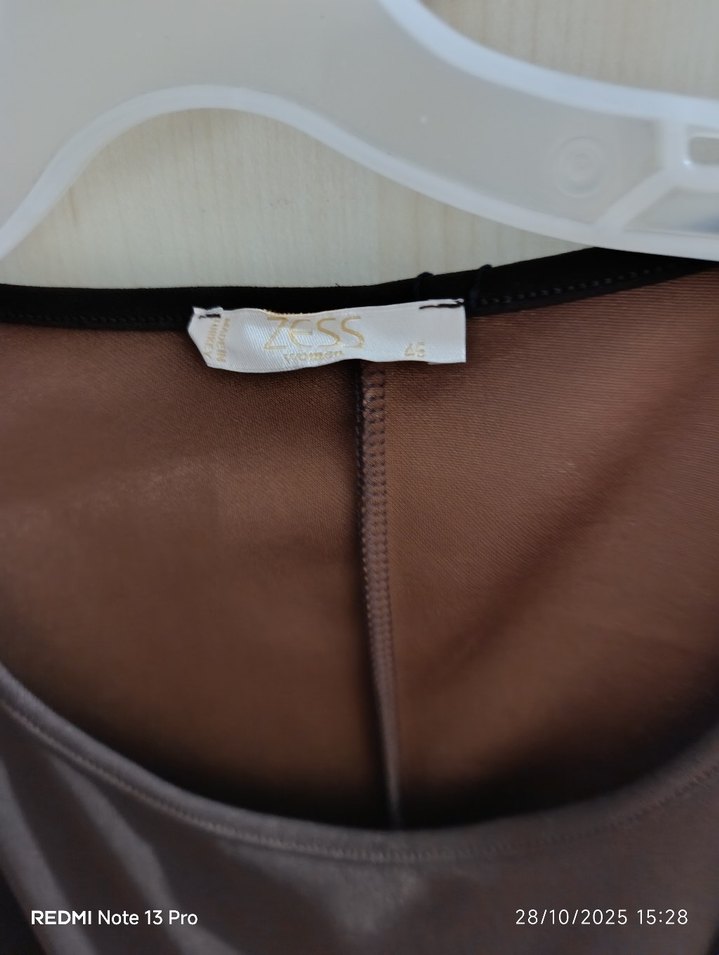 Drapeli Siyah Midi Kolsuz Elbise - Görsel 4