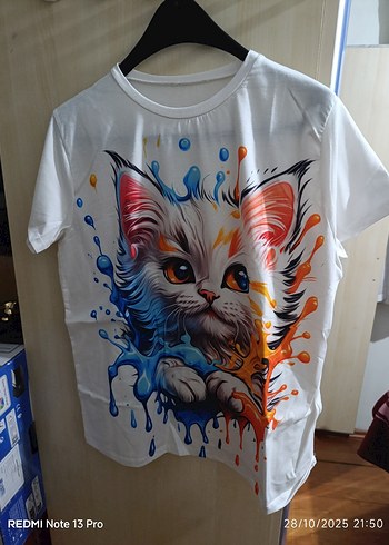 Renkli Baskılı Sokak Tarzı Beyaz Kedi Tişörtü - Görsel 2