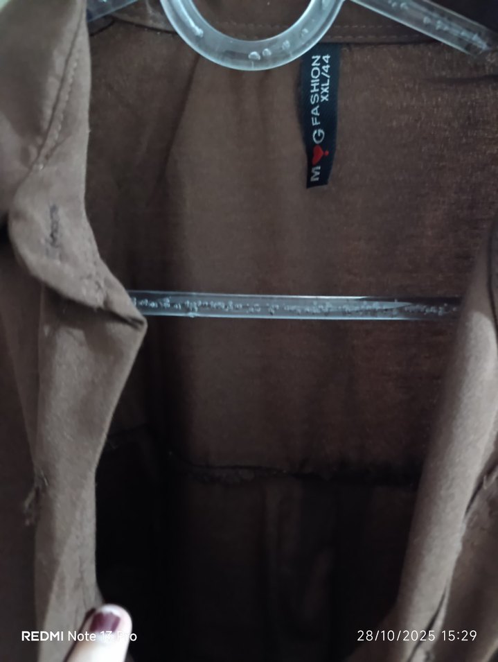 Kahverengi Düğmeli Uzun Kollu Keten Gömlek - Görsel 4