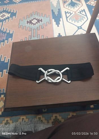 Parlak Siyah Metal Tokalı Kadın Kemer - Görsel 4