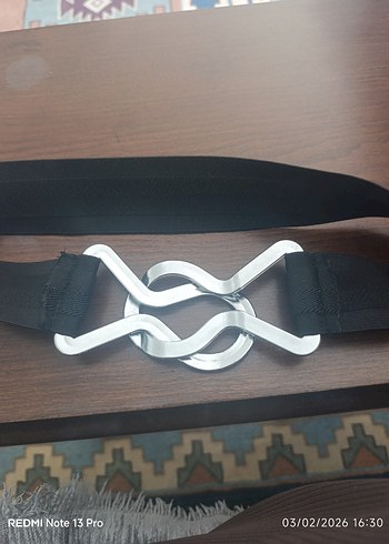 Parlak Siyah Metal Tokalı Kadın Kemer - Görsel 3