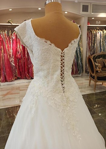 V Yakalı A Kesim Beyaz Gelinlik - Görsel 4